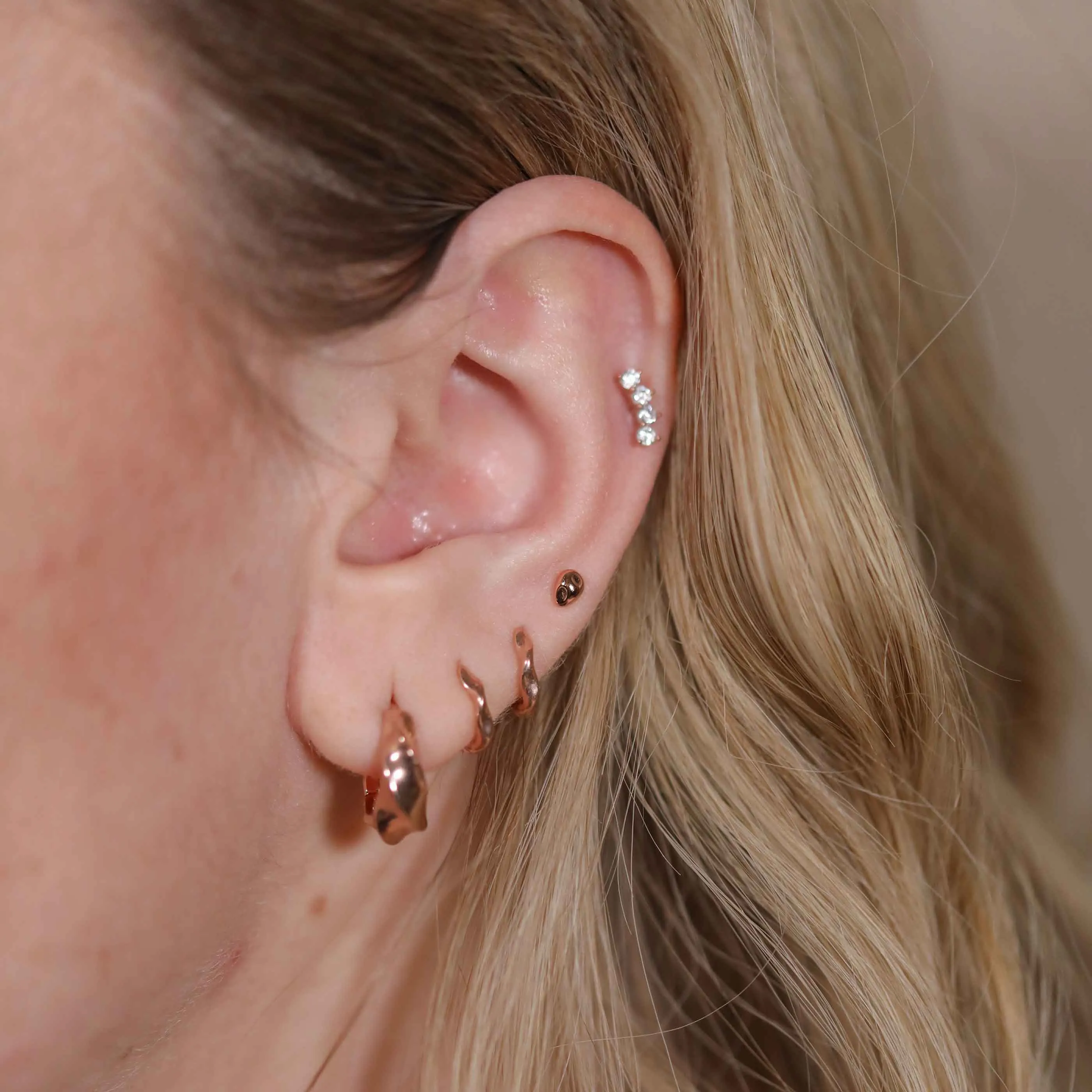 Curved Crystal Barbell in Rose Gold