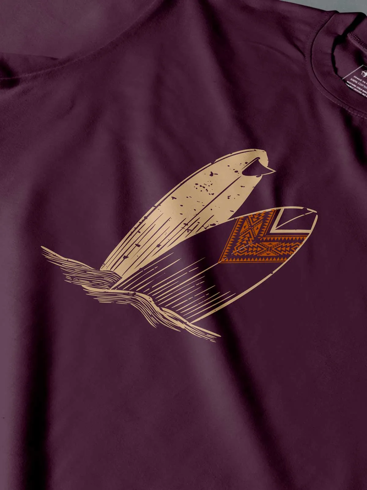 Surfboard |  Printed T shirt