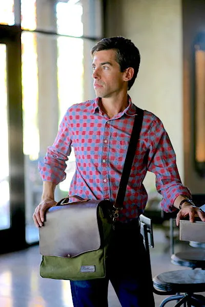 The Peddler: Canvas and Leather laptop / wine sales bag