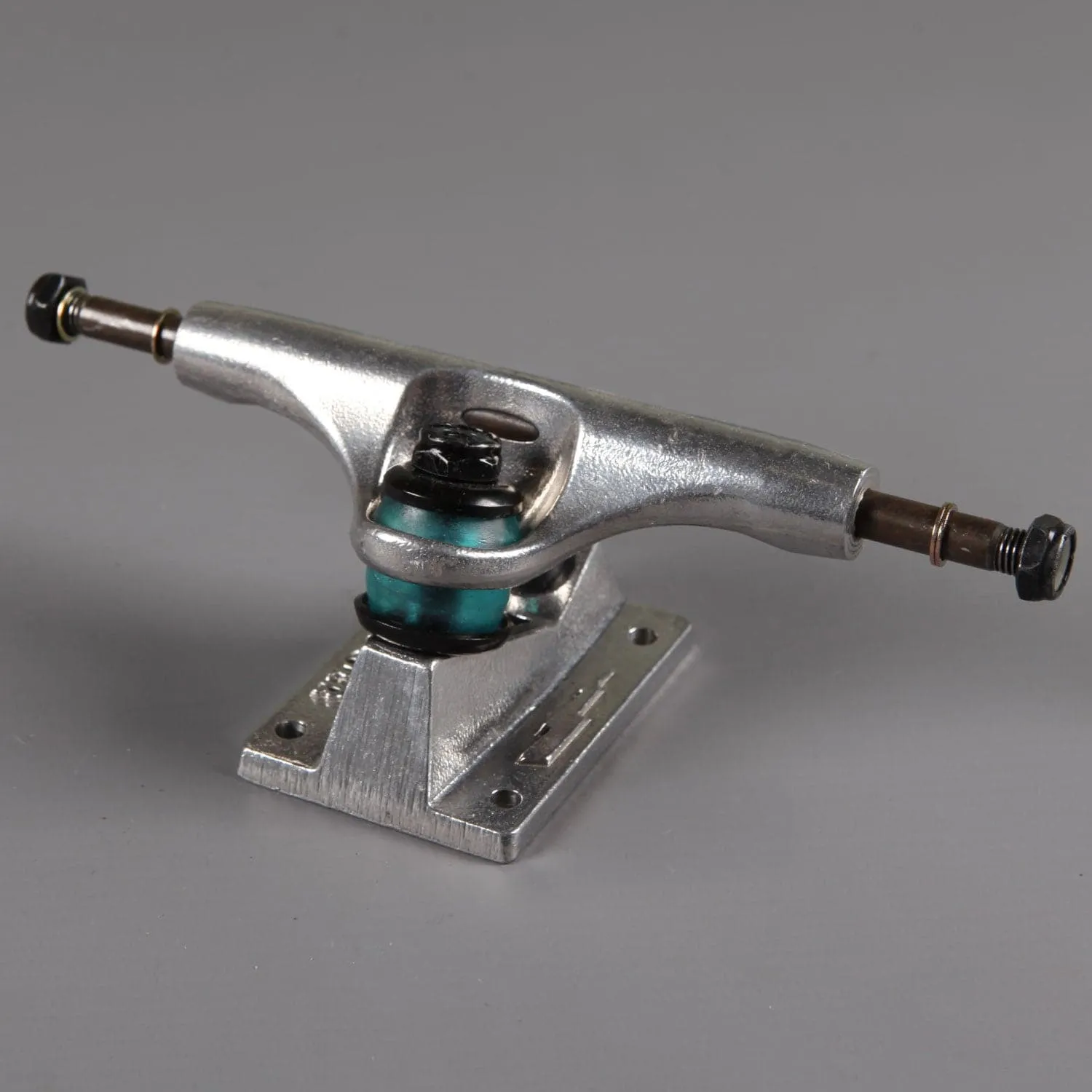 Thunder 'Standard' 145 Hi Trucks (Raw)