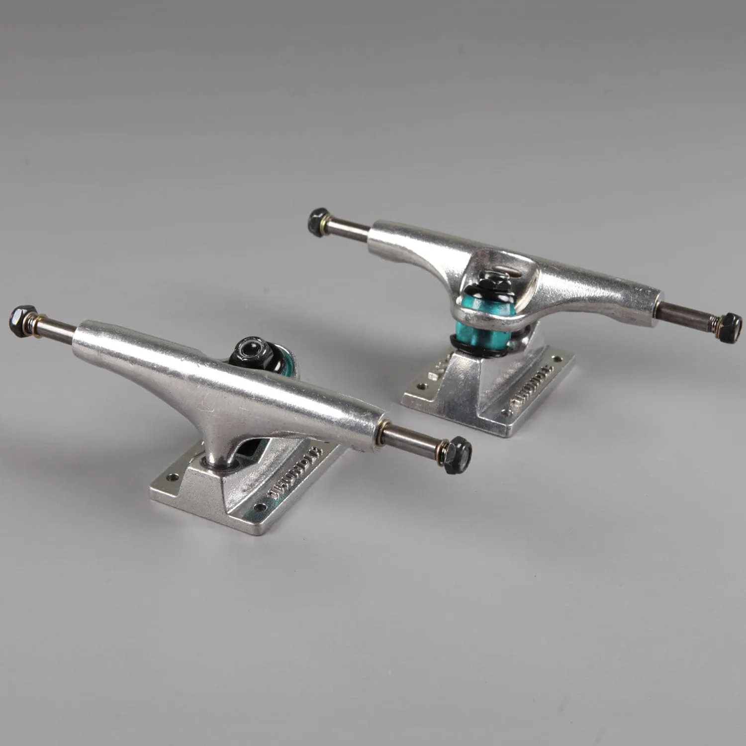 Thunder 'Standard' 147 Hi Trucks (Raw)