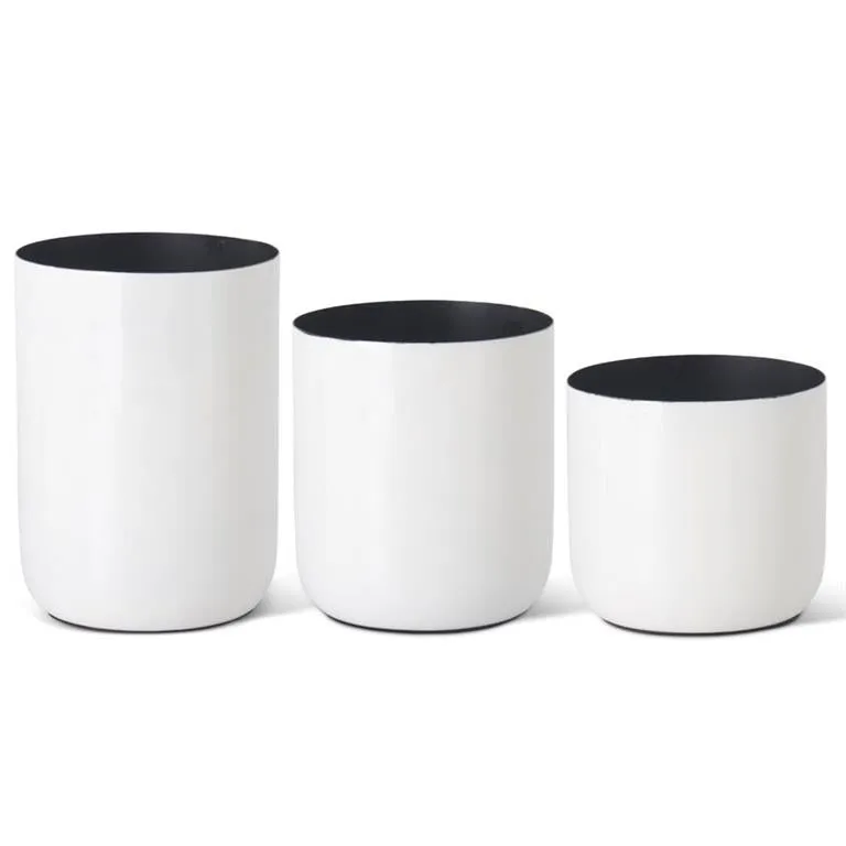 White Enameled Metal Pot